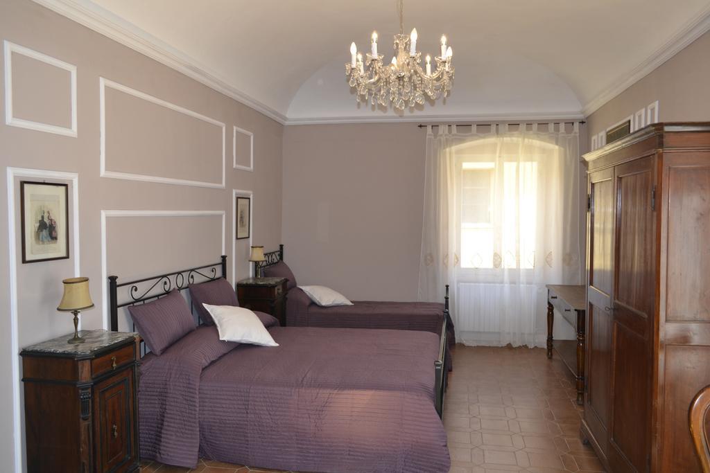 سارزانا Corte Palazzo Picedi Benettini الغرفة الصورة
